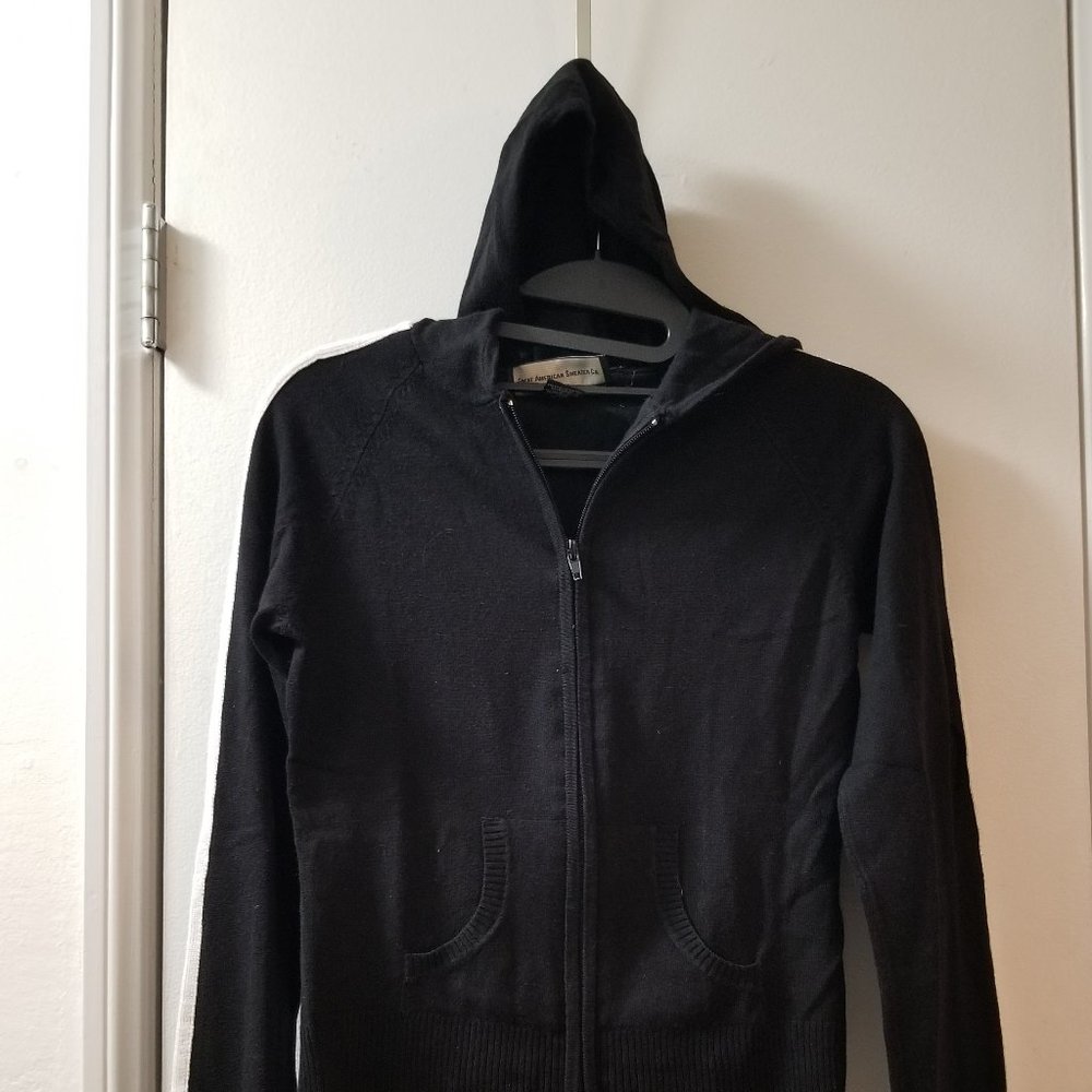 Zip front hoodie sweater  with sleeve srtripes